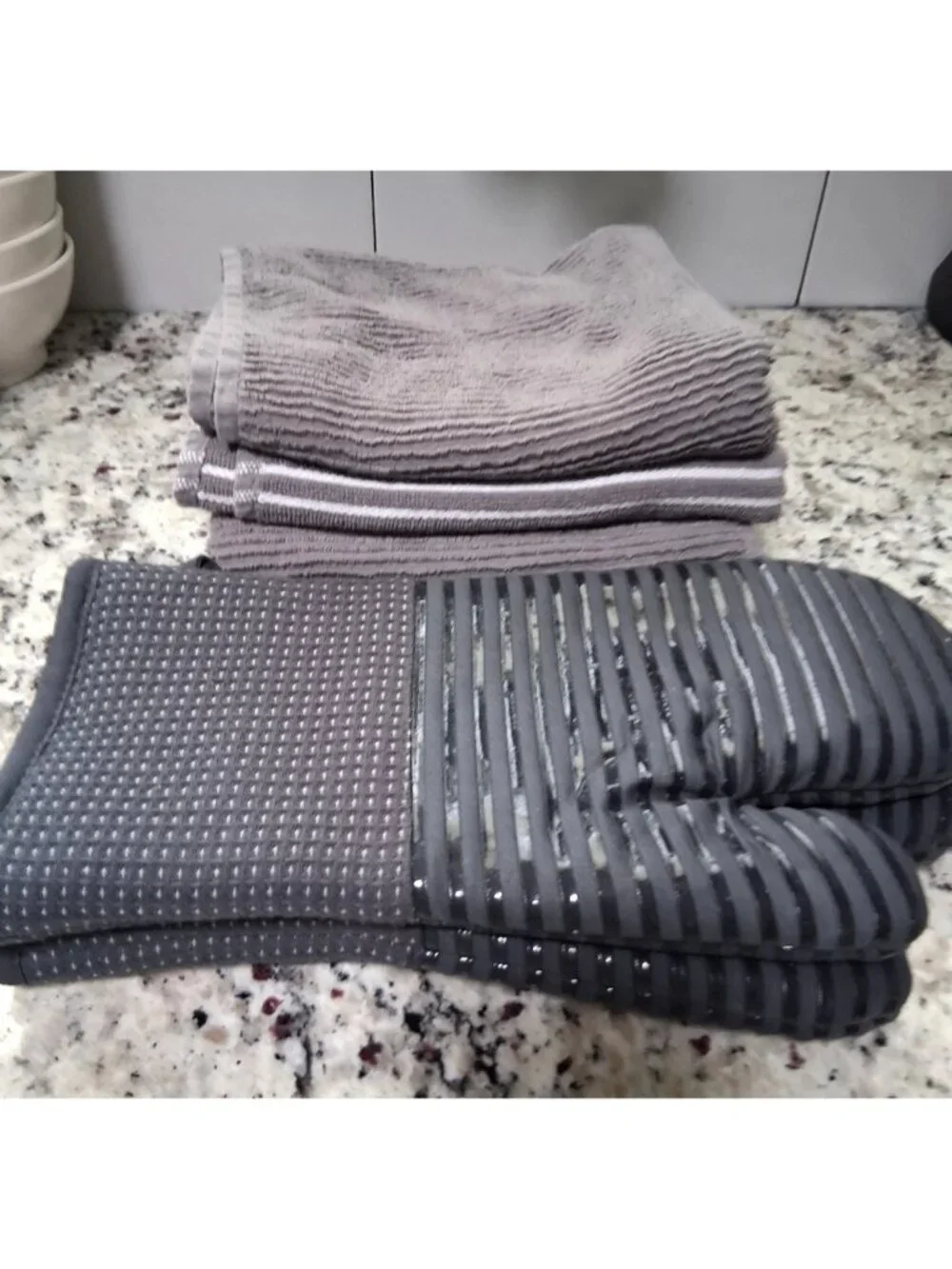 Set of 2 Kitchen Oven Mitts & 4 Hand Towels Gray 6pc bundle kitchen essentials